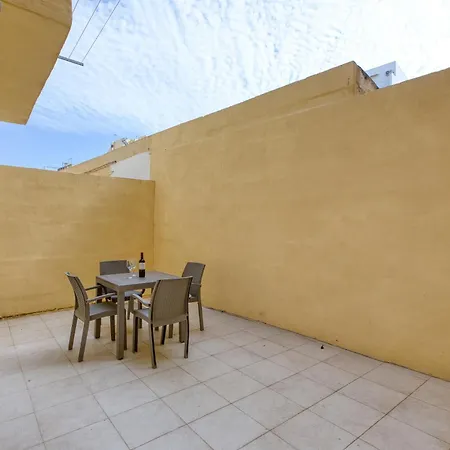 아파트 Cosy 2 Bedroom Near The Sea Cell1-1