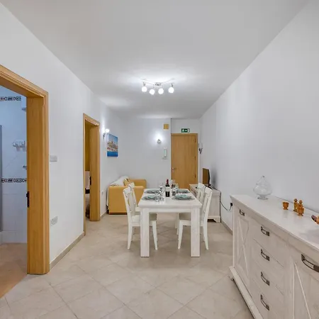 Cosy 2 Bedroom Near The Sea Cell1-1 아파트 세인트폴스베이